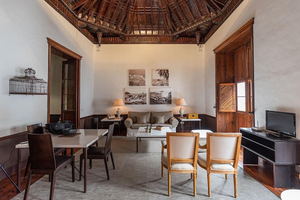 Isla Baja Hotel 4*